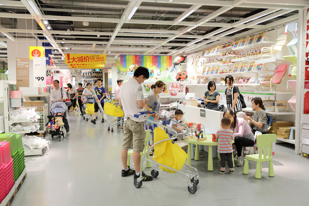 A photo taken from  KEA Shanghai of families using the space for entertainment as well as shopping.